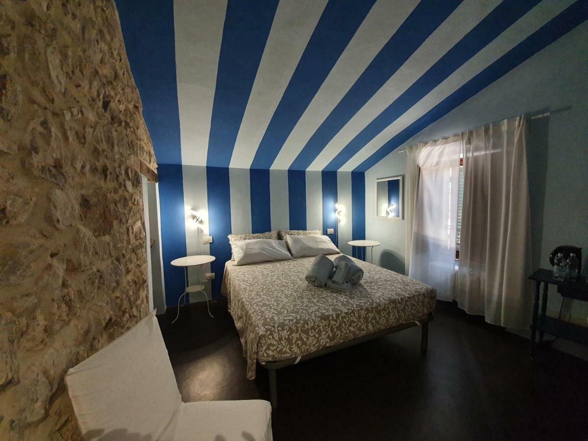 Lo Scarabeo Panzió Casale di Pari Szoba fotó